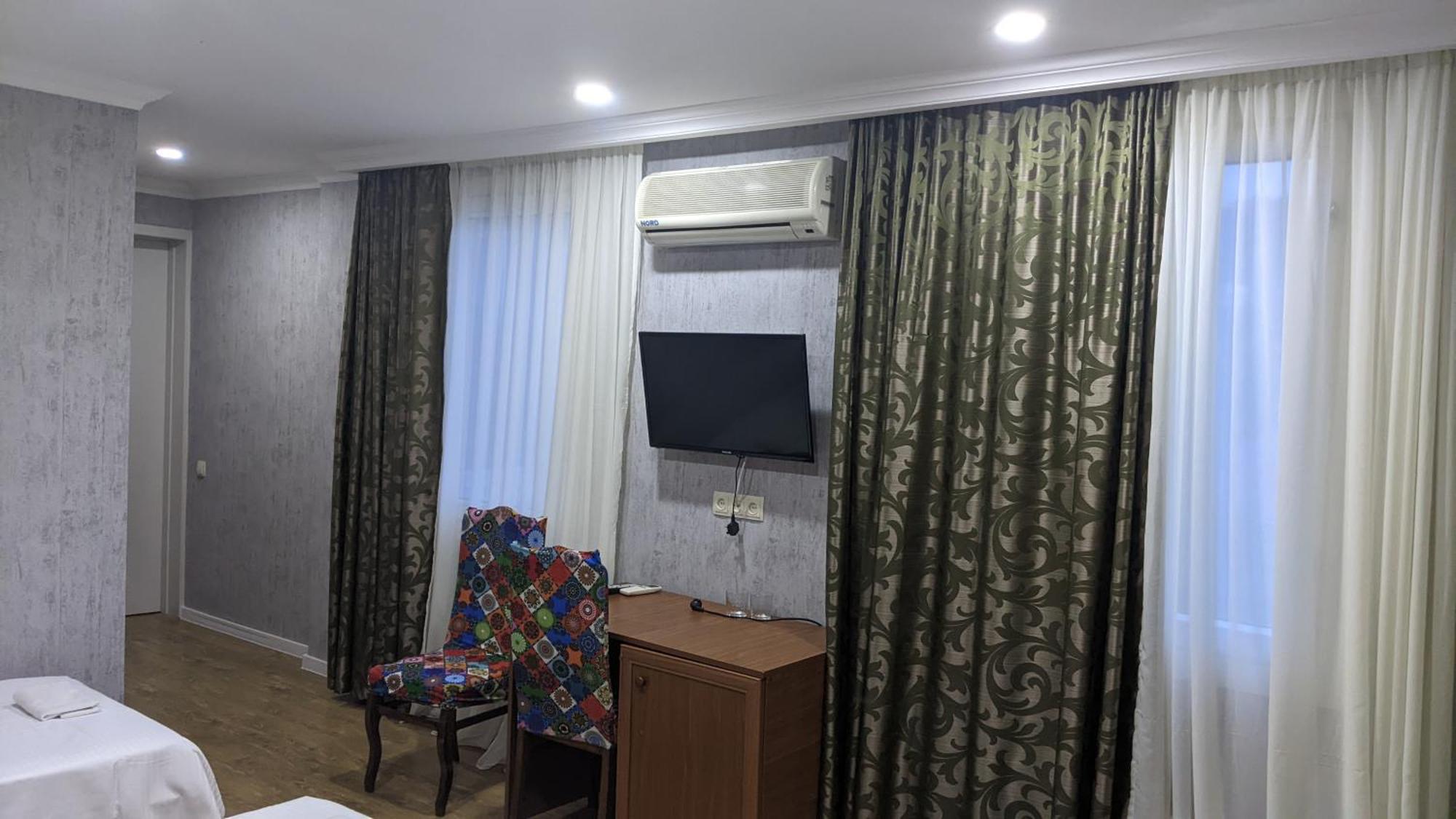 Hotel Kalanga Tiflis Habitación foto